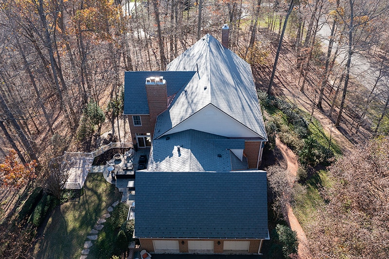 Considering making the switch to composite slate? DaVinci has professionals standing by ready to help you choose the ideal roof for your home. 